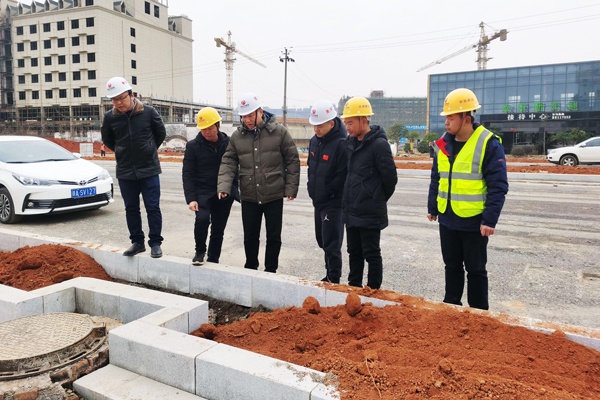 1609652200805209.jpg 南昌市政建設(shè)黨委書(shū)記徐旭洛陽(yáng)東路綜合改造工程600400P1.jpg