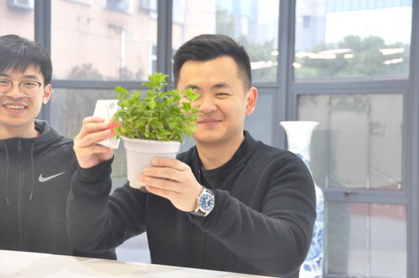 1614941016812726.jpg 南昌市政建設集團開展學雷鋒文明城市共創(chuàng)共建舊物兌換活動4.jpg