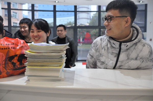 1614941050315531.jpg 南昌市政建設集團開展學雷鋒文明城市共創(chuàng)共建舊物兌換活動7.jpg