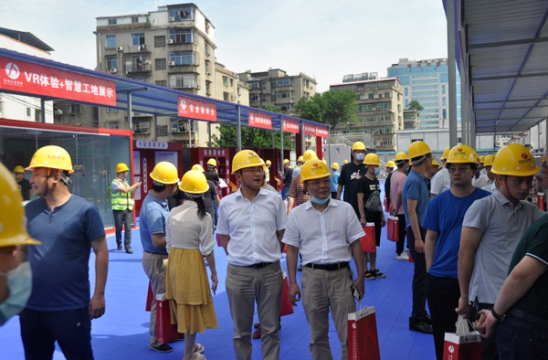 1623913490858051.jpg 市政公用集團曹云翔桃南安全文明施工標(biāo)準(zhǔn)化觀摩會現(xiàn)場6002.jpg