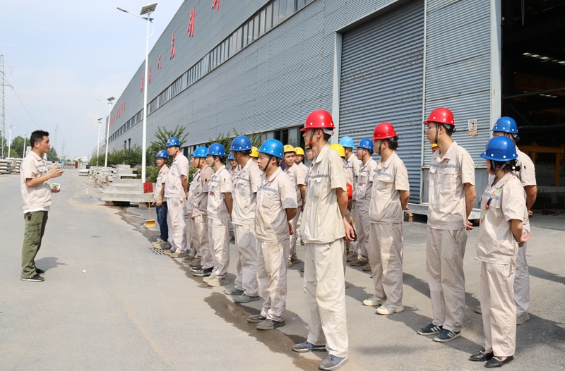 1624241491995619.jpg 南昌市政遠(yuǎn)大開(kāi)展安全生產(chǎn)月消防器材使用演練8001.jpg