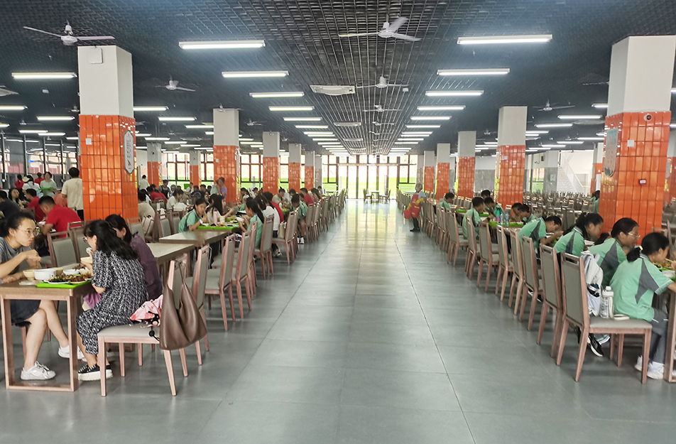 贛州稀金科創(chuàng)城職校項(xiàng)目迎首批新生 裝配式建筑打造綠色教育工程 贛州稀金科創(chuàng)城職校項(xiàng)目迎首批新生 裝配式建筑打造綠色教育工程